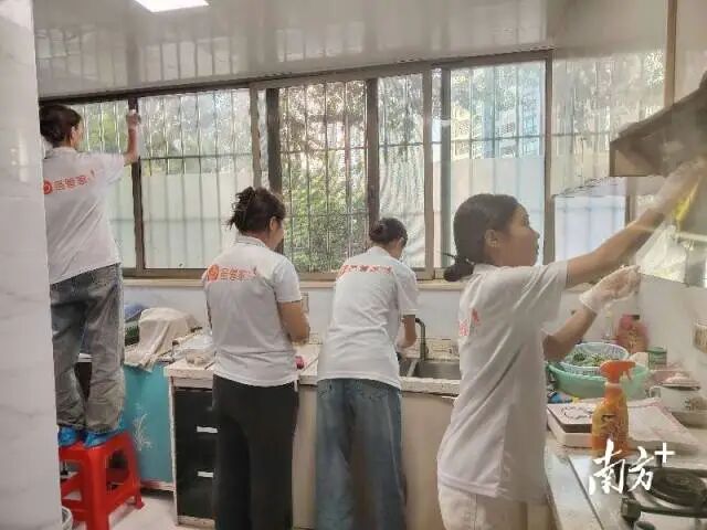 石冲社区家政超市累计接办订单销售额超13万元。 受访者供图