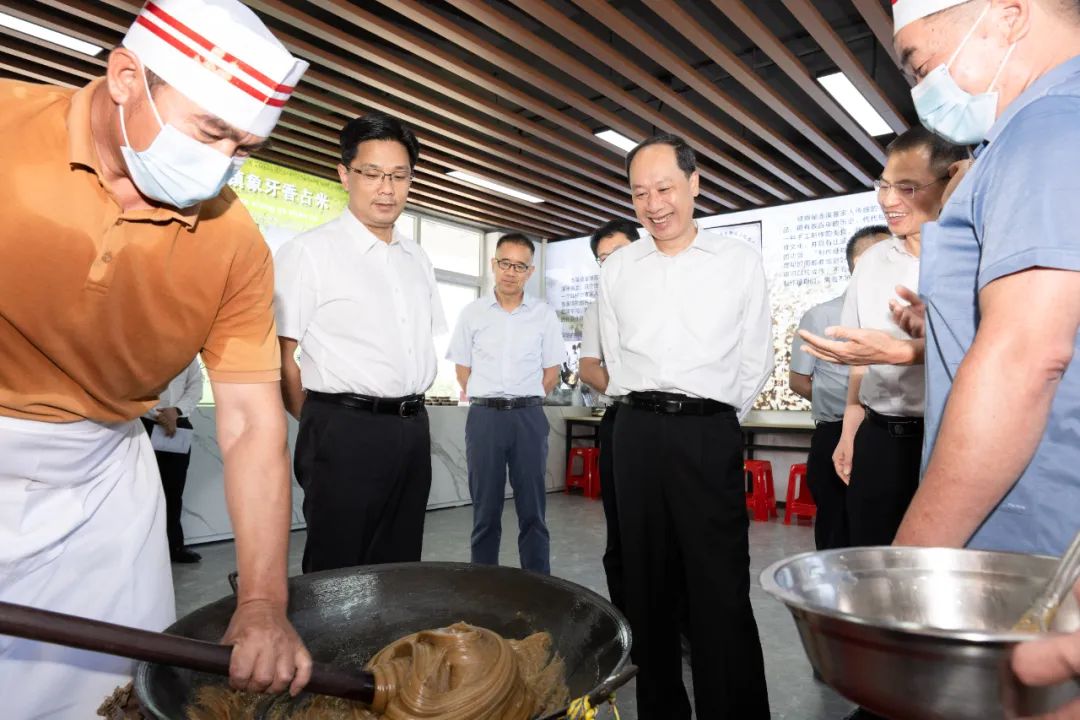 陈岸明到台山赤溪镇调研美丽圩镇“七个一”建设情况