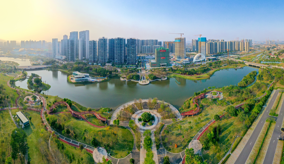 市委常委会召开扩大会议 把加...