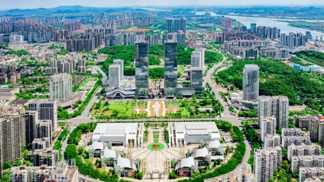 陈岸明主持召开疫情防控工作...